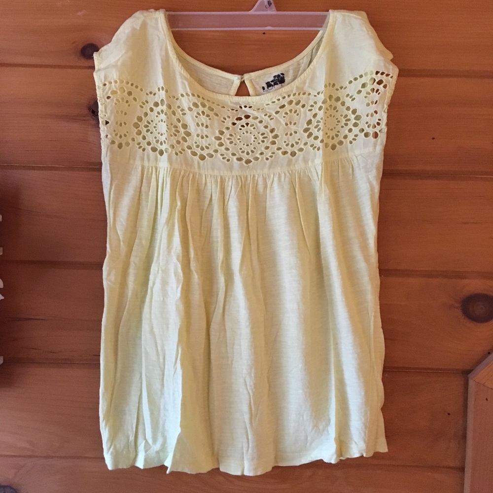 Women’s shirt